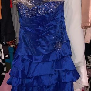 Blue junior prom dress